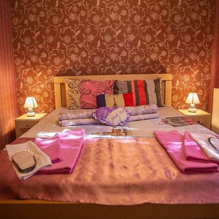 Family Hotel Parajanov Tbilisi Eksteriør billede
