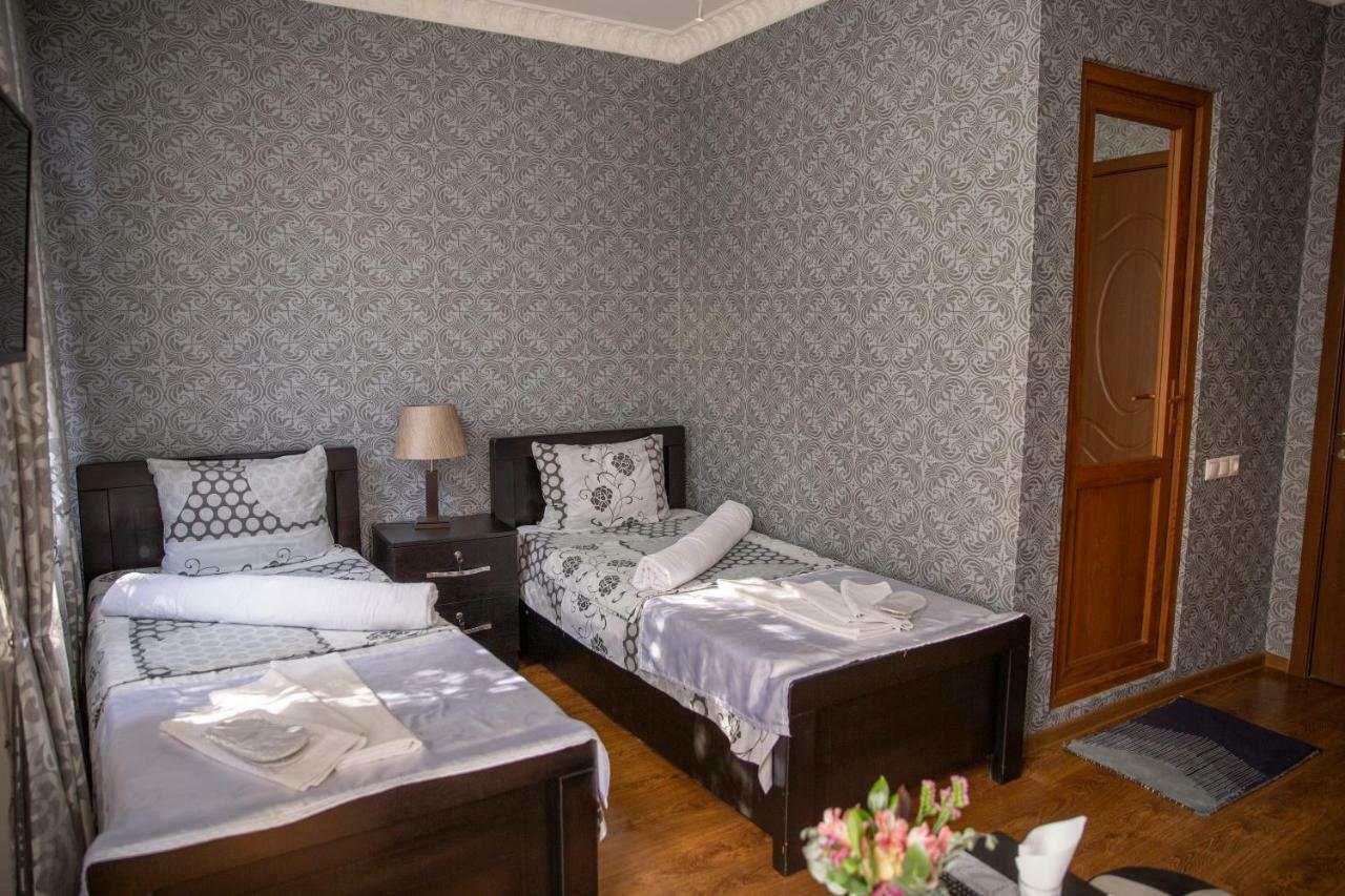 Family Hotel Parajanov Tbilisi Eksteriør billede