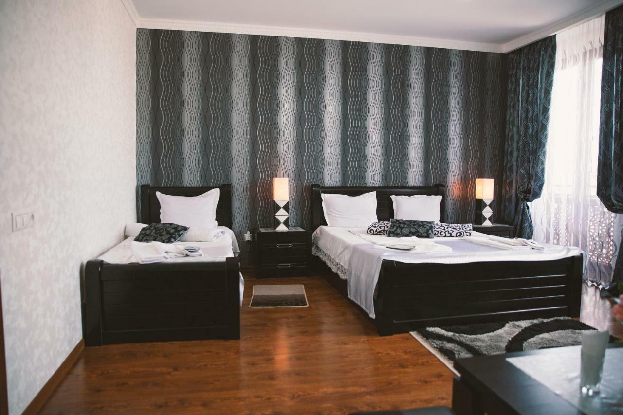 Family Hotel Parajanov Tbilisi Eksteriør billede