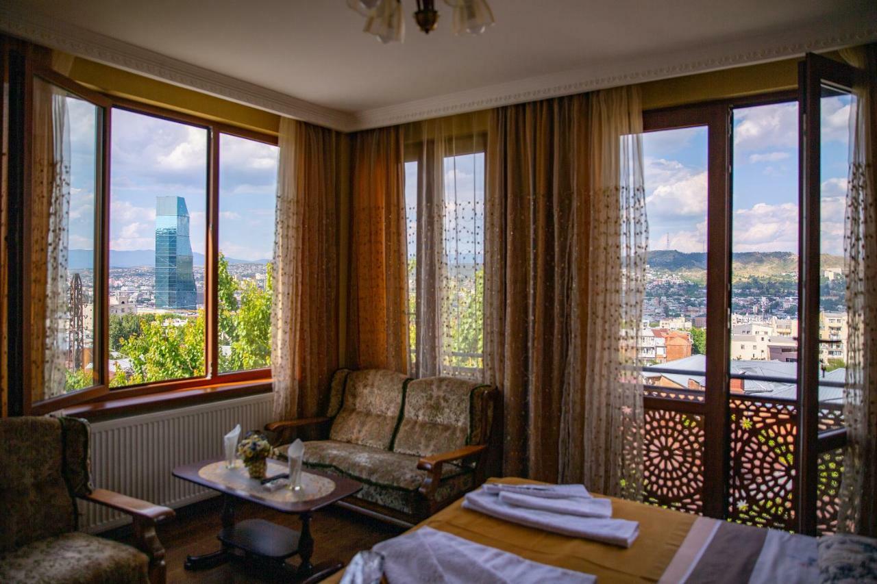 Family Hotel Parajanov Tbilisi Eksteriør billede